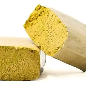 Résine Gold de haute qualité avec une texture douce et une couleur dorée.